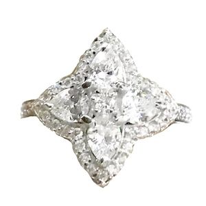 Beautiful 2.5ctw Moissanite Cocktail Ring 7.5